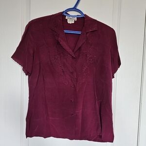 Women's Embroidered Short Sleeve Top - Burgundy